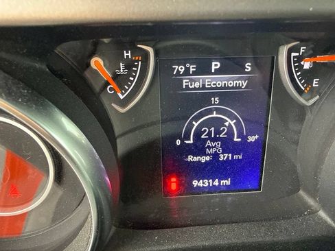 Used 2018 Jeep Wrangler Unlimited Sport S AWD/4WD image 11