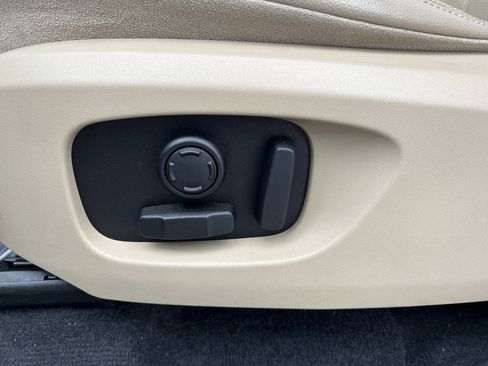 Used 2016 Land Rover Discovery Sport HSE image 23