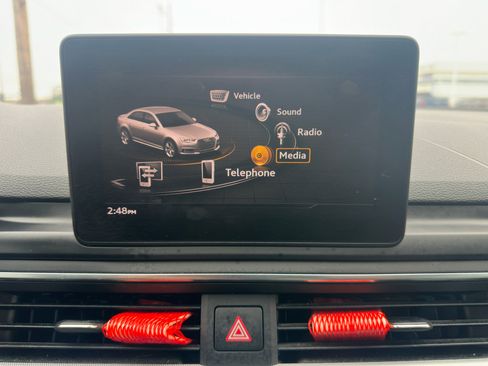 Used 2017 Audi A4 2.0T Premium image 31