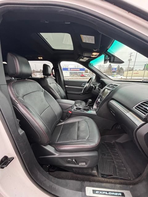 Used 2018 Ford Explorer Sport AWD/4WD image 14