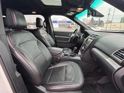 Used 2018 Ford Explorer Sport AWD/4WD image 14
