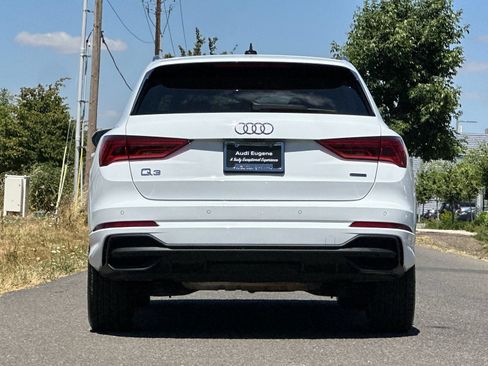 Used 2025 Audi Q3 2.0T Premium AWD/4WD image 4