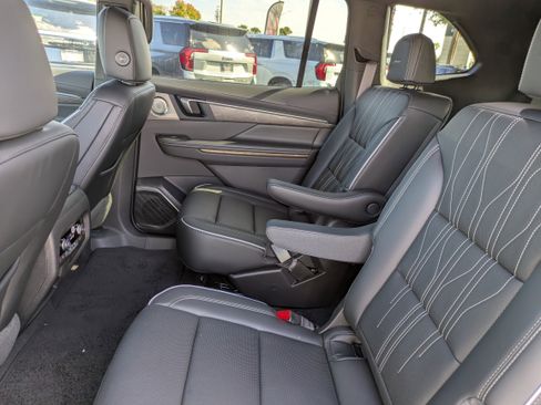 New 2026 Buick Enclave Avenir w/ Super Cruise Package image 16