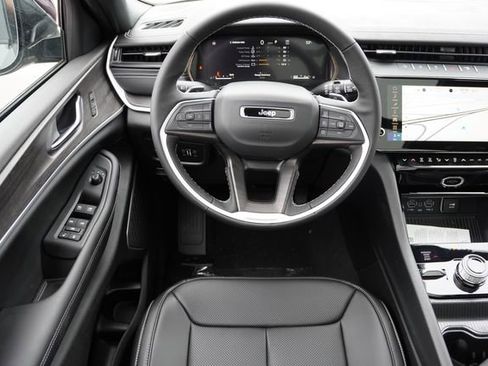 New 2026 Jeep Grand Cherokee L Limited AWD/4WD image 15