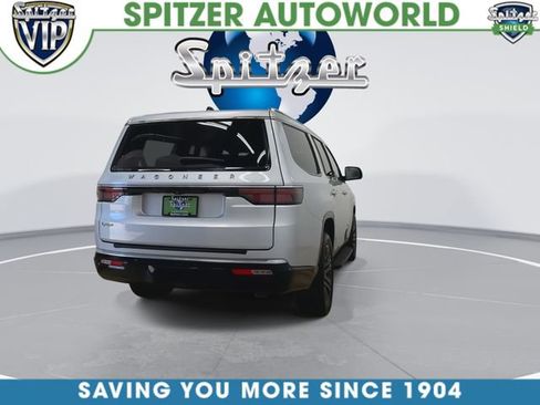 Used 2024 Jeep Wagoneer 4WD w/ Premium Group I image 9