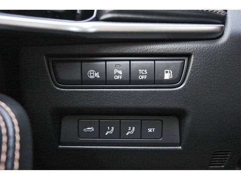 New 2025 MAZDA CX-70 Plug-In Hybrid w/ Premium Plus image 18