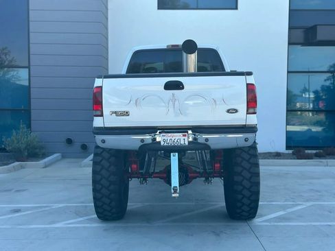 Used 2004 Ford F350 Lariat AWD/4WD image 4