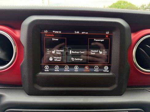 Used 2019 Jeep Wrangler Unlimited Rubicon w/ Cold Weather Group AWD/4WD image 9