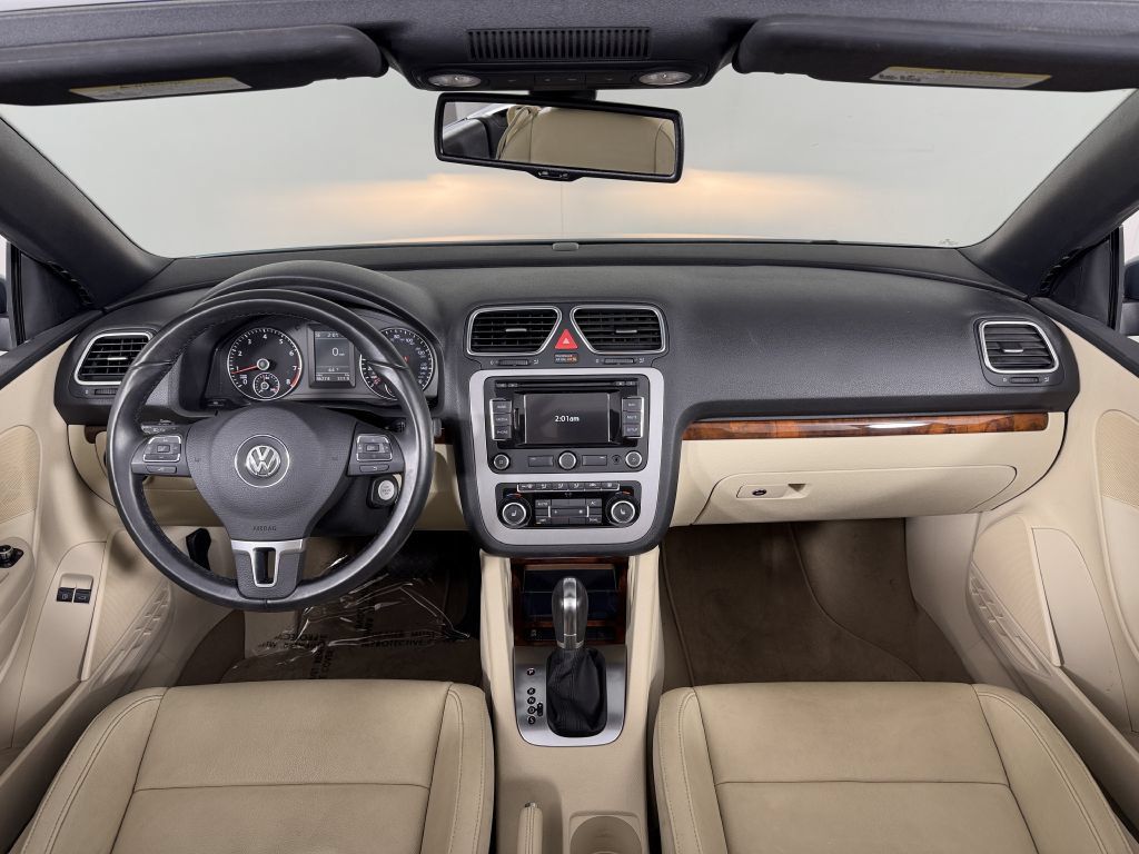 Used 2012 Volkswagen Eos Lux FWD image 27
