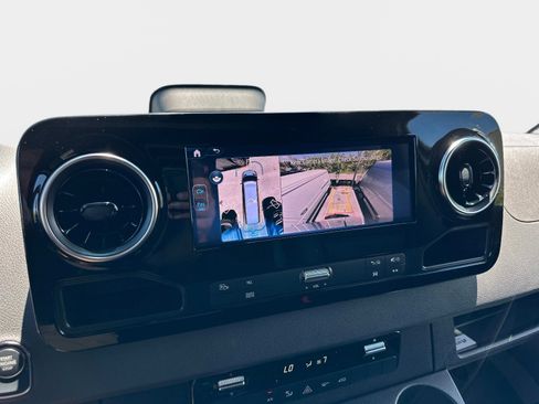 New 2025 Mercedes-Benz Sprinter 2500 image 15