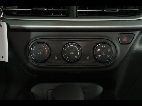 New 2026 Chevrolet Trax RS image 11