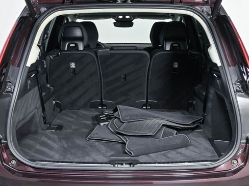 Used 2025 Volvo XC90 B6 Core w/ Climate Package AWD/4WD image 30