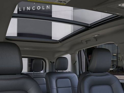 New 2026 Lincoln Aviator AWD image 22