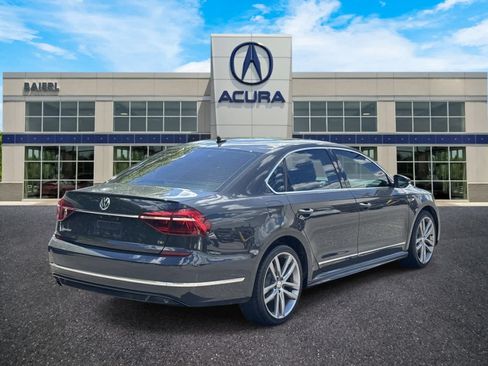Used 2017 Volkswagen Passat 1.8T R-Line FWD image 5