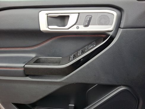 Certified 2022 Ford Explorer ST-Line w/ Class IV Trailer Tow Package image 20