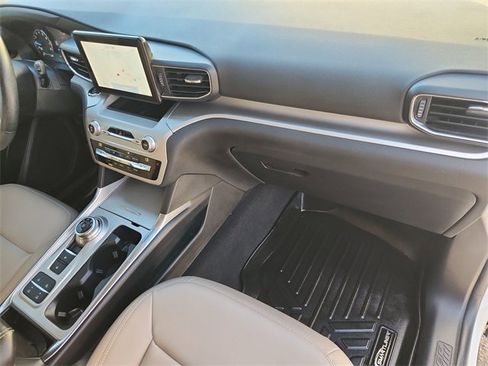 Used 2021 Ford Explorer XLT w/ Equipment Group 202A image 29