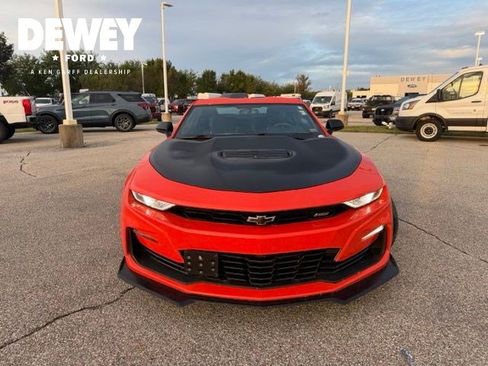 Used 2020 Chevrolet Camaro SS RWD image 2
