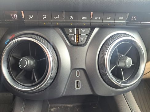 Used 2022 Chevrolet Blazer LT FWD image 18