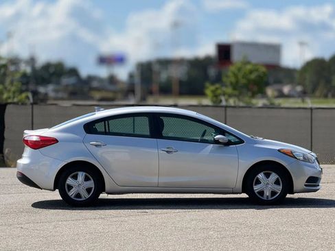 Used 2015 Kia Forte LX w/ Popular Package FWD image 7