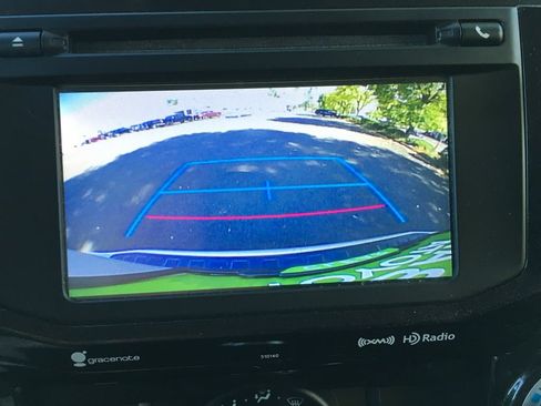 Used 2018 Toyota 4Runner TRD Off-Road w/ TRD Performance Package AWD/4WD image 15