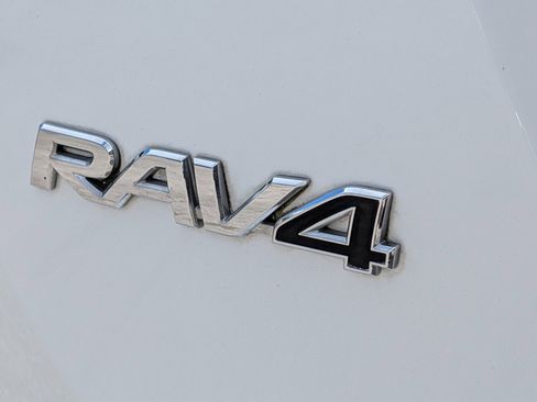 Used 2017 Toyota RAV4 SE w/ Power Extra Value Package image 18