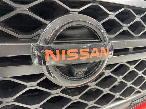 Used 2021 Nissan Titan PRO-4X w/ Pro-4x Convenience Package image 13