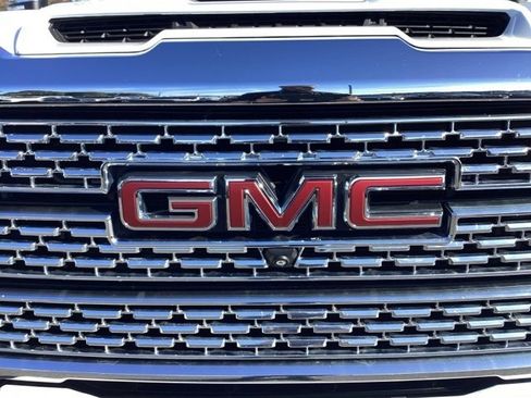 Used 2021 GMC Sierra 2500 Denali w/ Denali Ultimate Package image 29