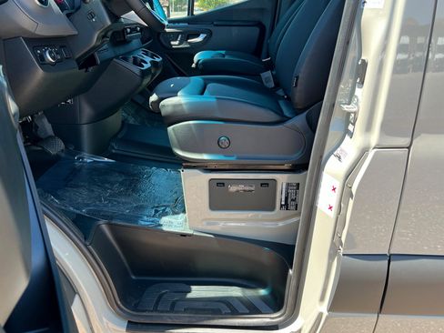 New 2026 Mercedes-Benz Sprinter 2500 image 17