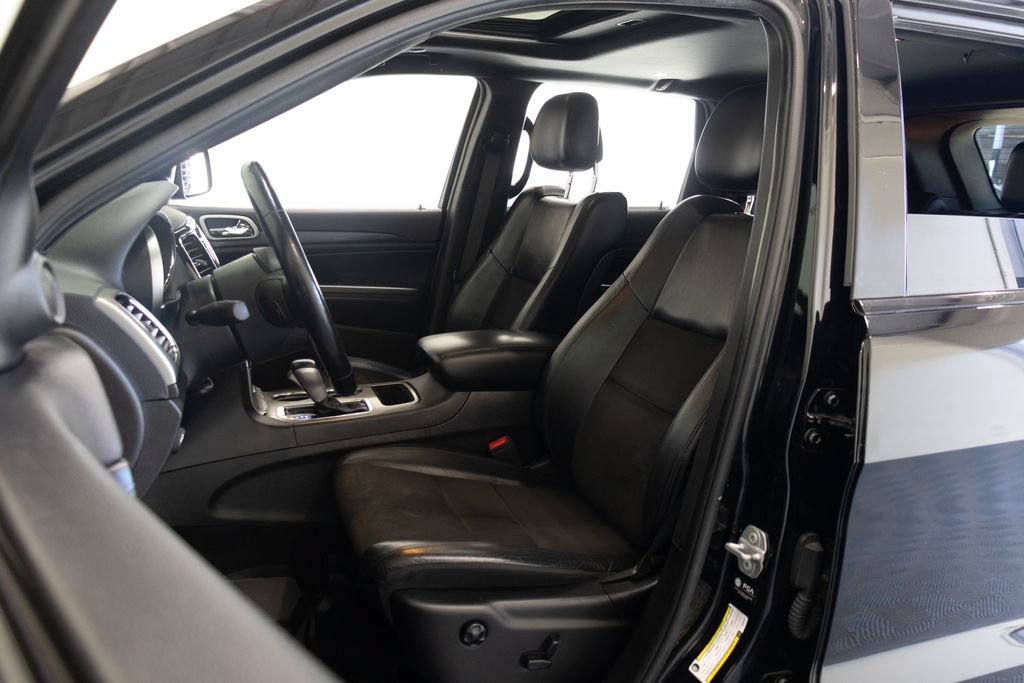 Used 2021 Jeep Grand Cherokee Laredo X AWD/4WD image 19