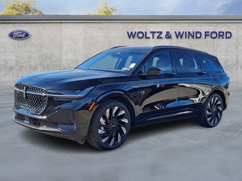 Used 2024 Lincoln Nautilus Reserve w/ Equipment Group 202A image 3