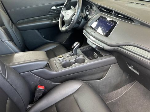 Used 2023 Cadillac XT4 Sport w/ Cold Weather Package FWD image 20