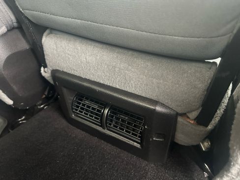 Used 2018 RAM 2500 Tradesman w/ Chrome Appearance Group image 20