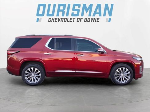 Certified 2022 Chevrolet Traverse Premier w/ LPO, Cargo Package AWD/4WD image 2