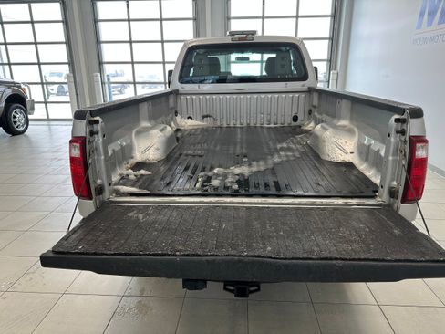 Used 2014 Ford F250 XL w/ Power Equipment Group image 7