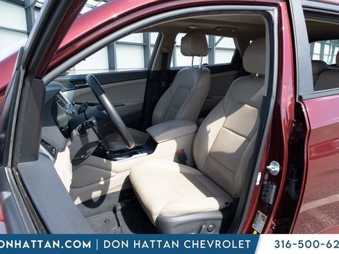 Used 2018 Hyundai Tucson Value AWD/4WD image 12