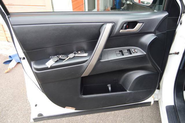 Used 2010 Toyota Highlander SE AWD/4WD image 34