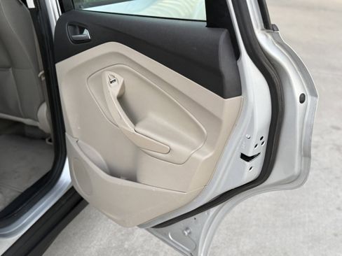 Used 2015 Ford C-MAX SE image 27