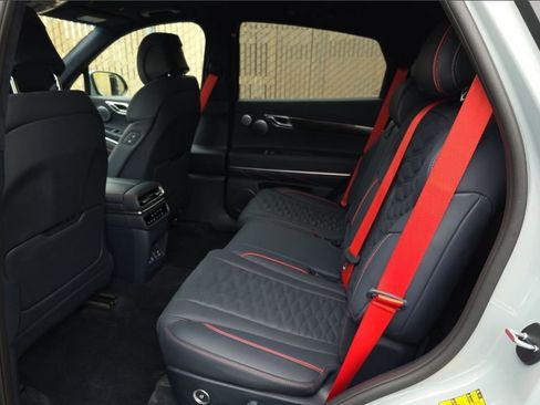 Used 2025 Genesis GV80 3.5T e-SC image 12