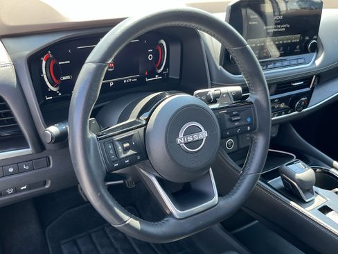 Used 2023 Nissan Rogue Platinum w/ Platinum Premium Package AWD/4WD image 19