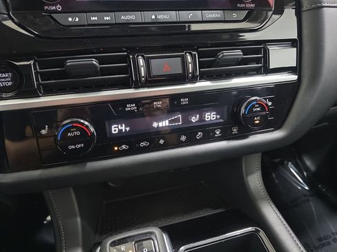Used 2025 Nissan Pathfinder SV AWD/4WD image 24