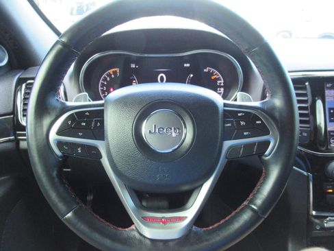 Used 2019 Jeep Grand Cherokee Trailhawk w/ Trailhawk Luxury Group AWD/4WD image 24