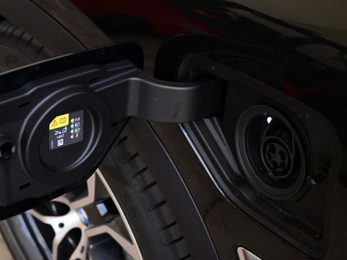 New 2026 BMW X5 xDrive50e image 26