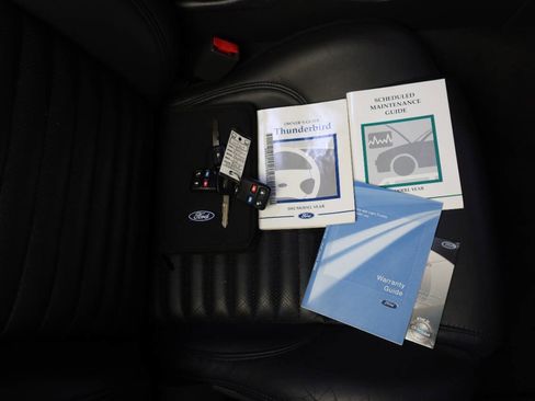 Used 2002 Ford Thunderbird Deluxe 2dr Convertible image 28