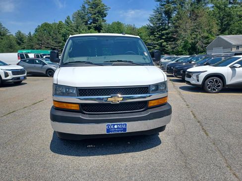 Used 2024 Chevrolet Express 2500 w/ Driver Convenience Package RWD image 16