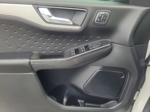 Used 2020 Ford Escape SEL FWD image 19