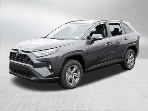 Certified 2025 Toyota RAV4 XLE image 3