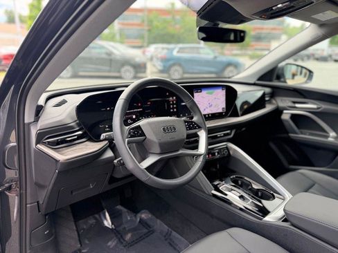 Used 2025 Audi Q5 Premium w/ Convenience Package AWD/4WD image 12