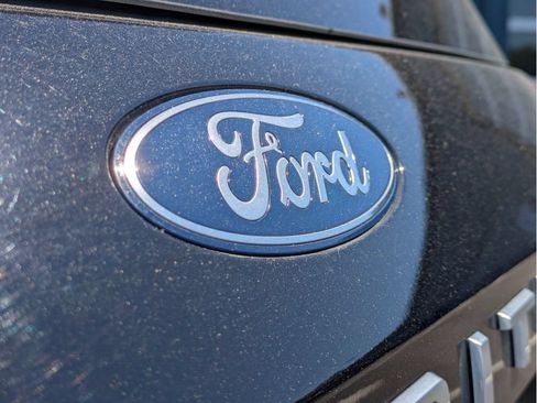 Used 2025 Ford Expedition Active AWD/4WD image 8