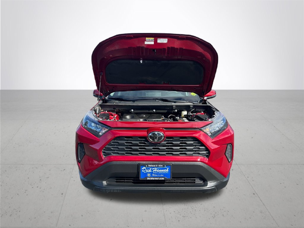 Used 2021 Toyota RAV4 LE AWD/4WD image 4