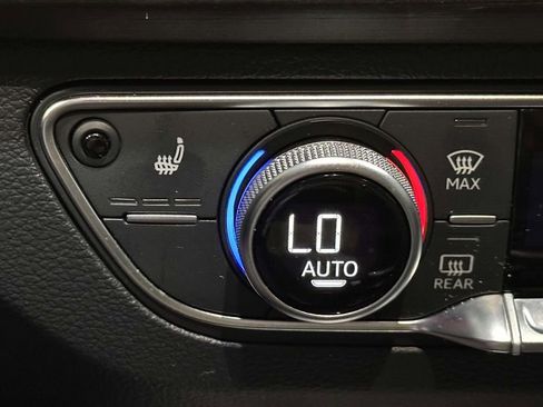 Used 2023 Audi Q5 2.0T Premium w/ Convenience Package image 28